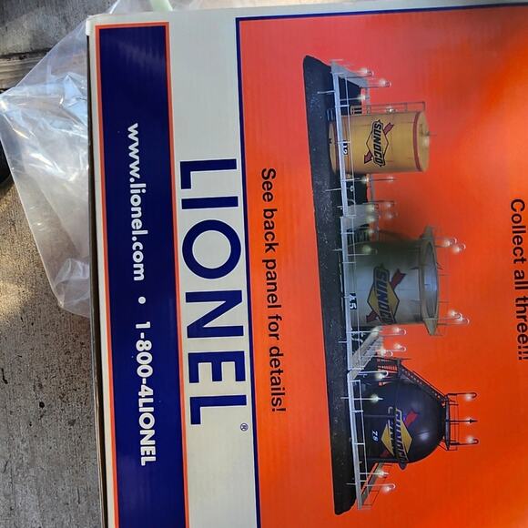 Cylindrical Oil Storage Tank - Gray - Picture 2 of 5